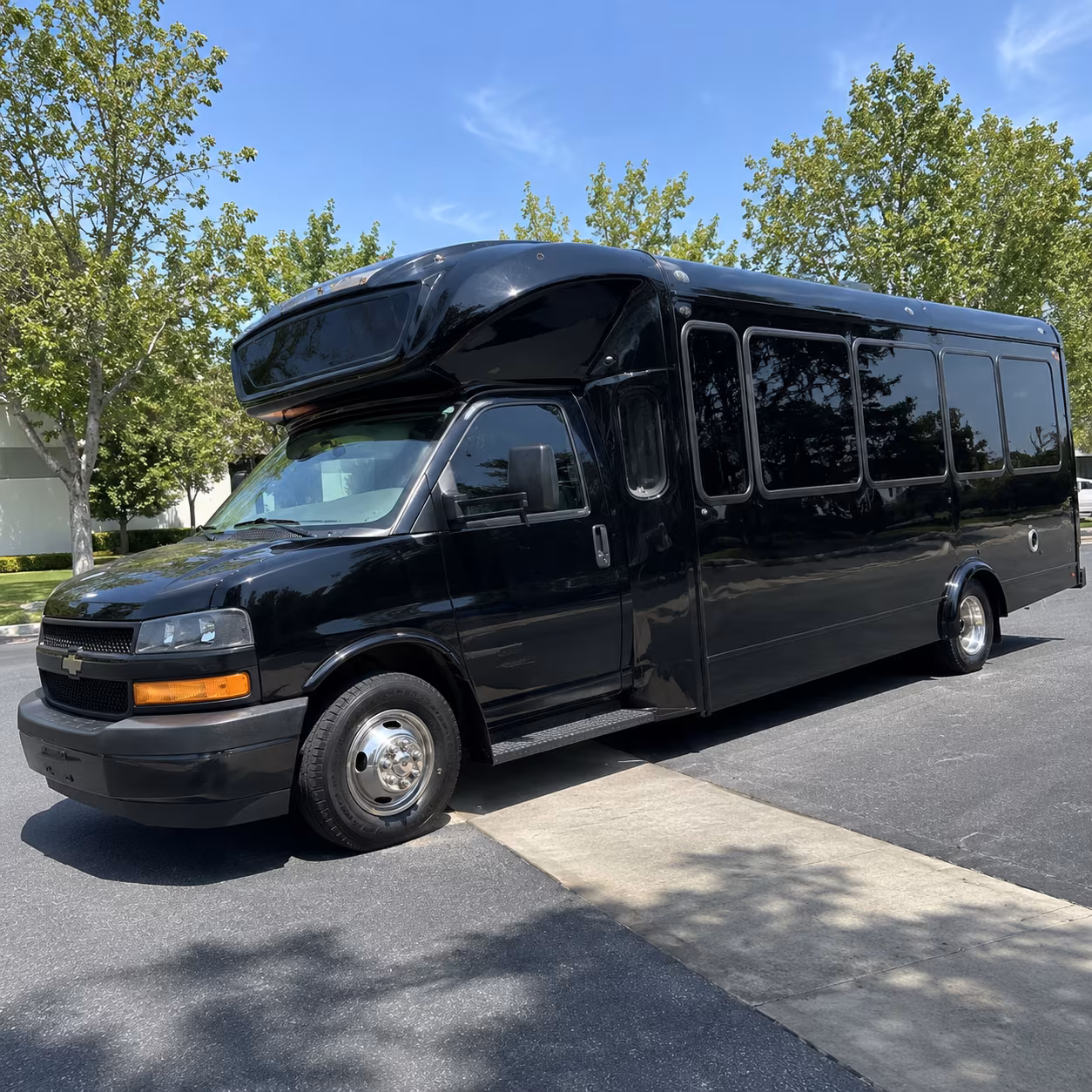panama city 15 passenger party bus